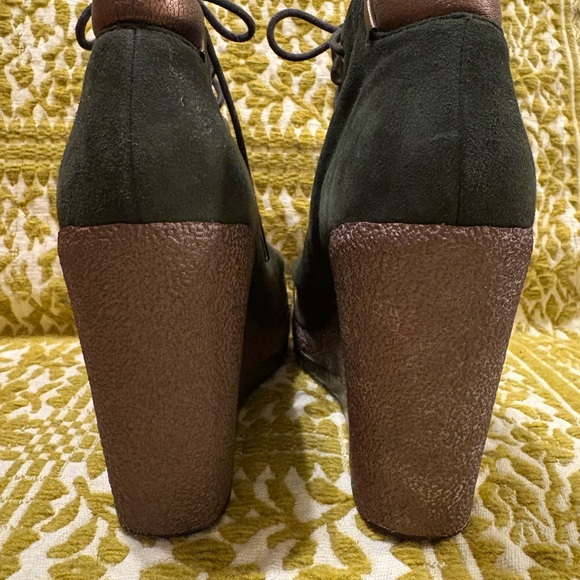 MBMJ Deer Booties - Picture 4 of 6